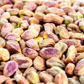 فروش عمده مغز پسته اکبری خام برای شیرینی پزی + گزینه ای ممتاز برای قنادیها